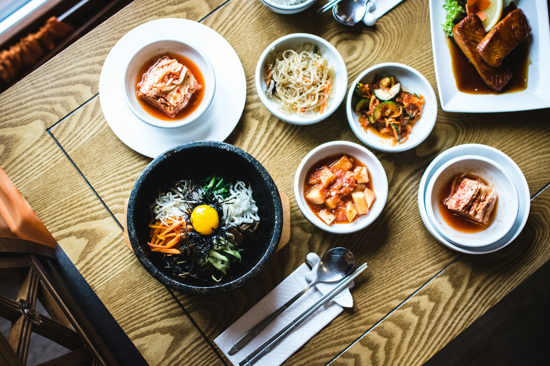 Fresh seafood and cold-chain food supply